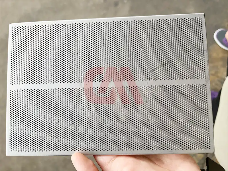 精密铜件钻孔倒角样品
