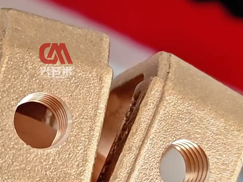 Multiple metal tapping video