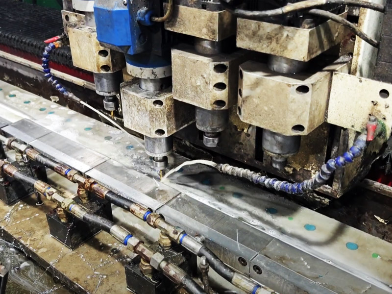 The customer’s four-axis CNC drilling machine has been running perfectly for six years.