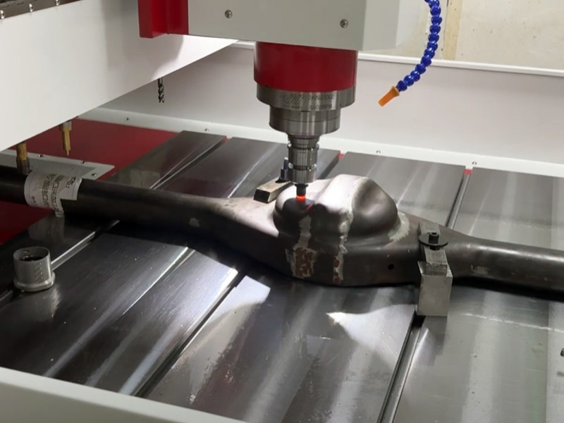 Automatic tool magazine gantry CNC drilling and tapping machine for hot-melt drilling and tapping of large automotive parts