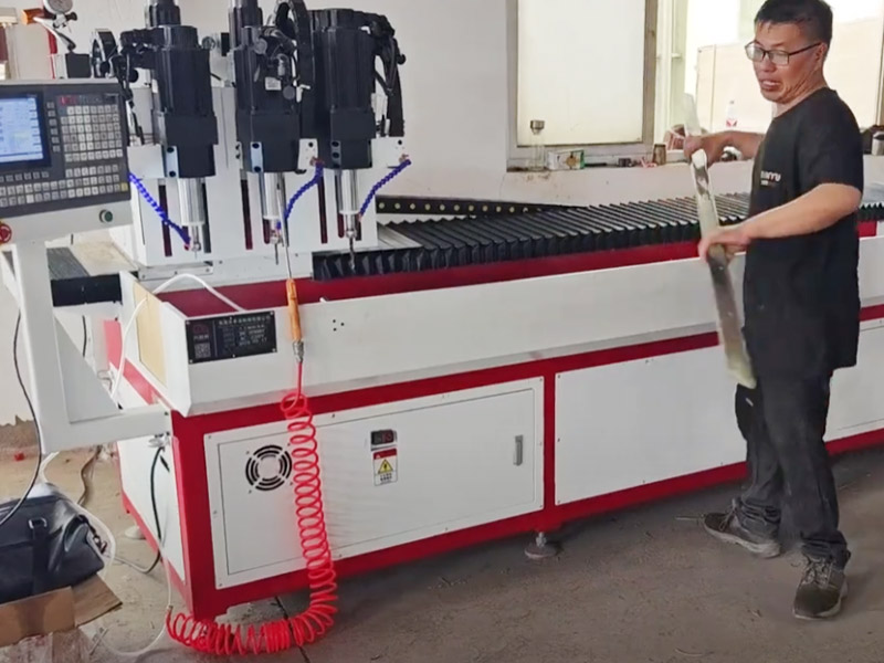 4-Meter 3-Spindle CNC Drilling and Tapping Machine Processing Long Metal Square and Round Tubes