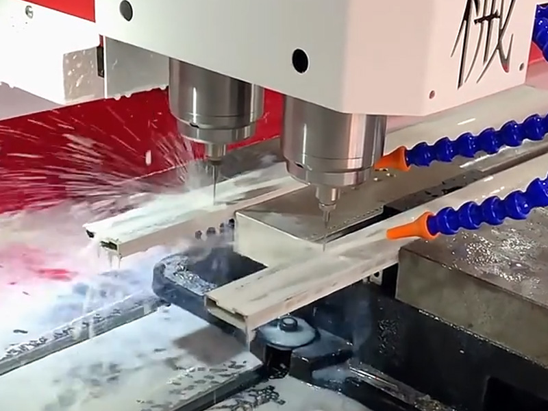 Aluminum profile high speed drilling machine processing