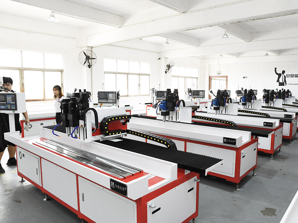 DUOMI CNC manufactures high-precision cnc drilling machines