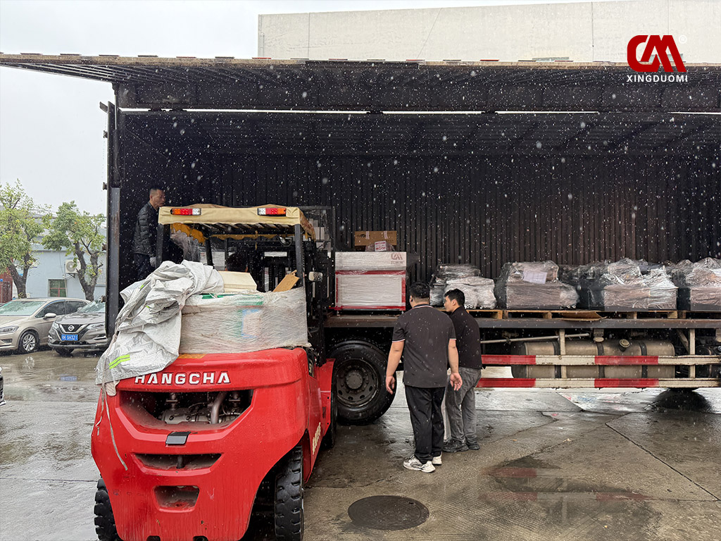 DUOMI CNC Ships Drilling and Tapping Machines to Production Lines Despite Rain and Snow