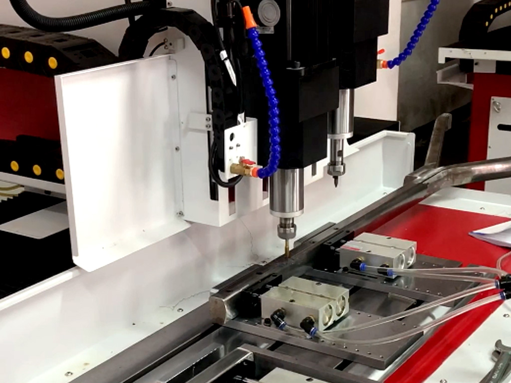 Looking for a CNC Multi-Hole Continuous Tapping Machine? Read This Before You Buy